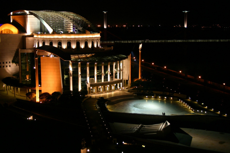 National_Theatre_front2